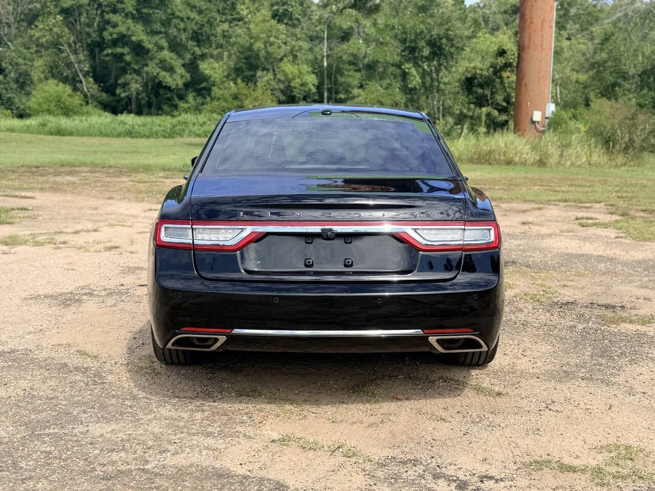Used 2017 Black Lincoln Black Label AWD 4dr Sedan image 4