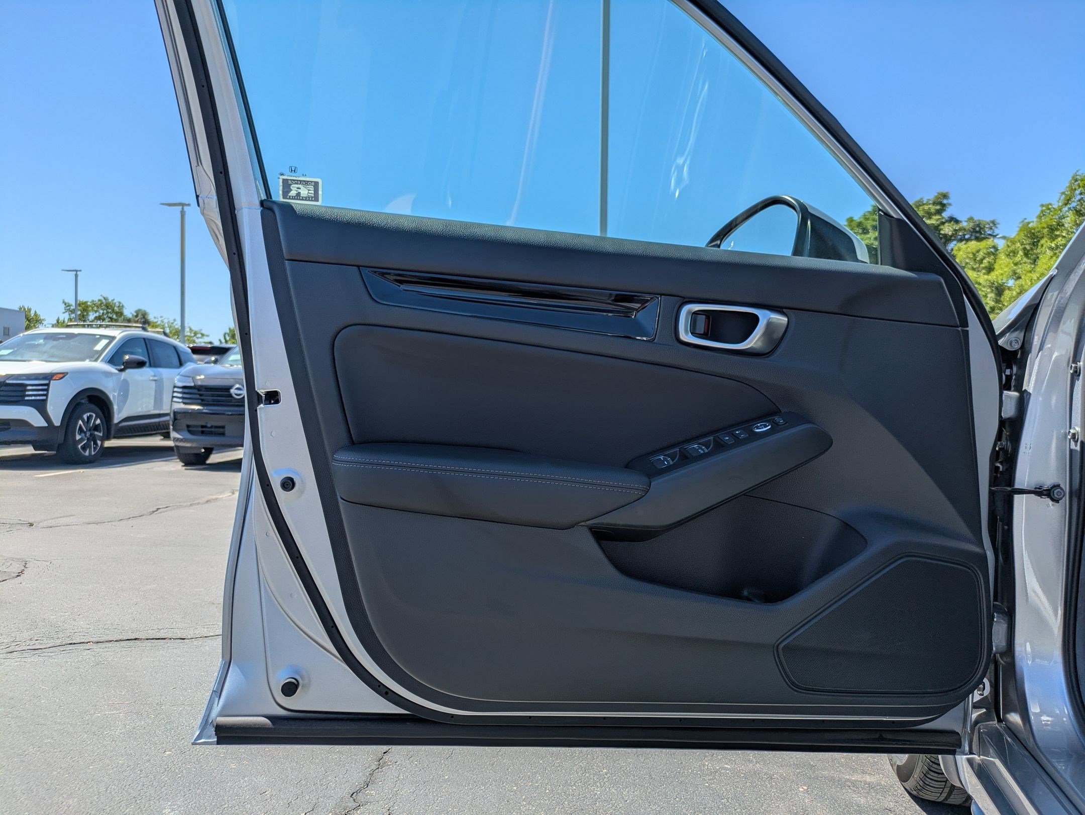 Used 2024 Silver Honda EX-L image 12