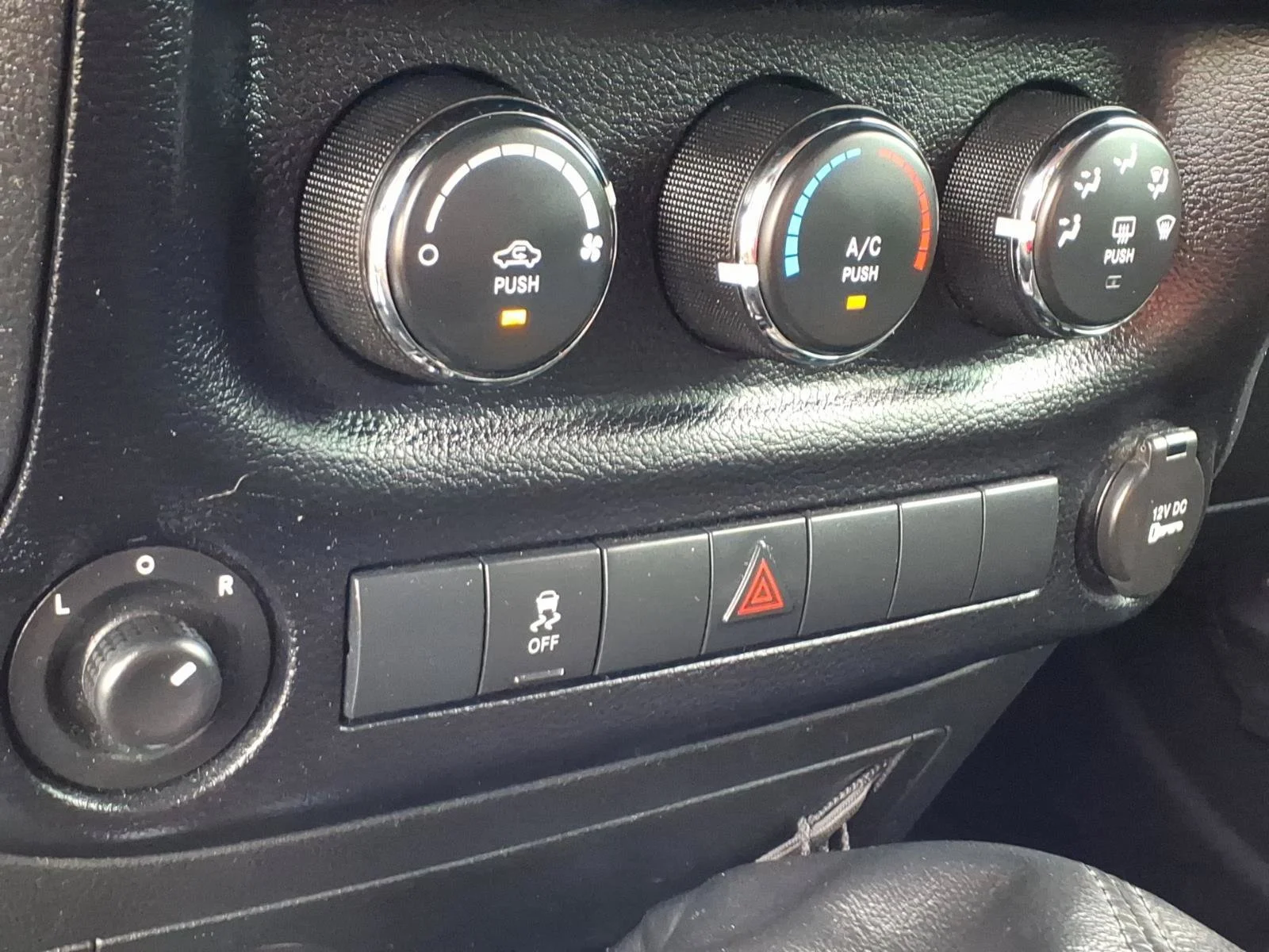 Used 2013 Billet Silver Metallic Jeep Sport image 14
