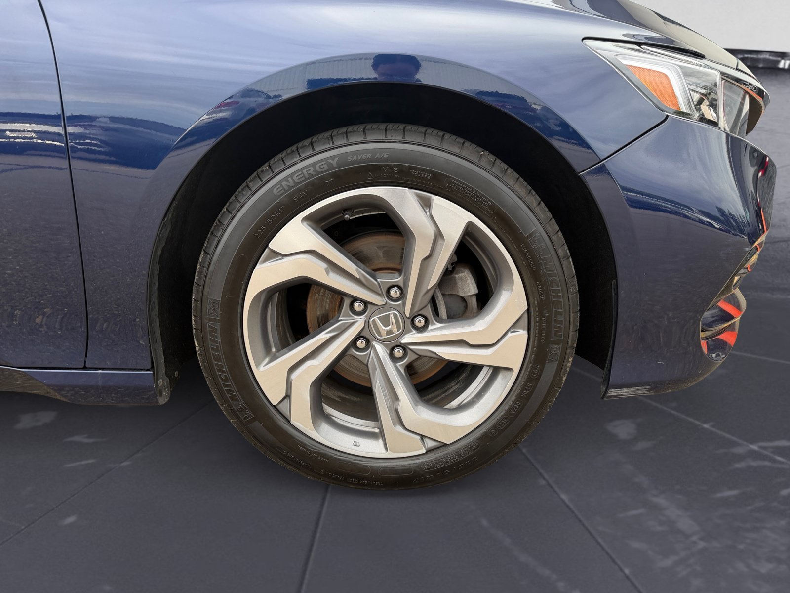 Used 2018 Blue Honda EX 1.5T image 45