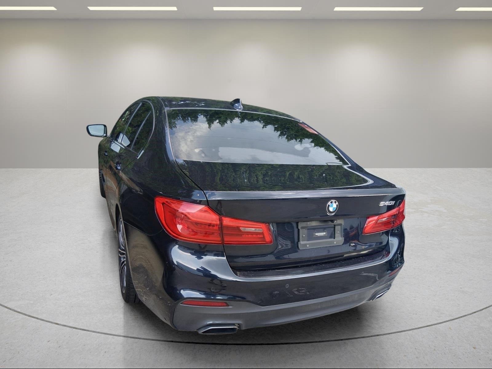 Used 2019 Carbon Black Metallic BMW 540i image 7