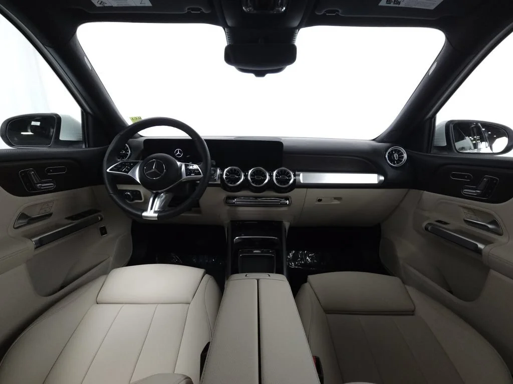 New 2026 Polar White Mercedes-Benz GLB 250 image 60
