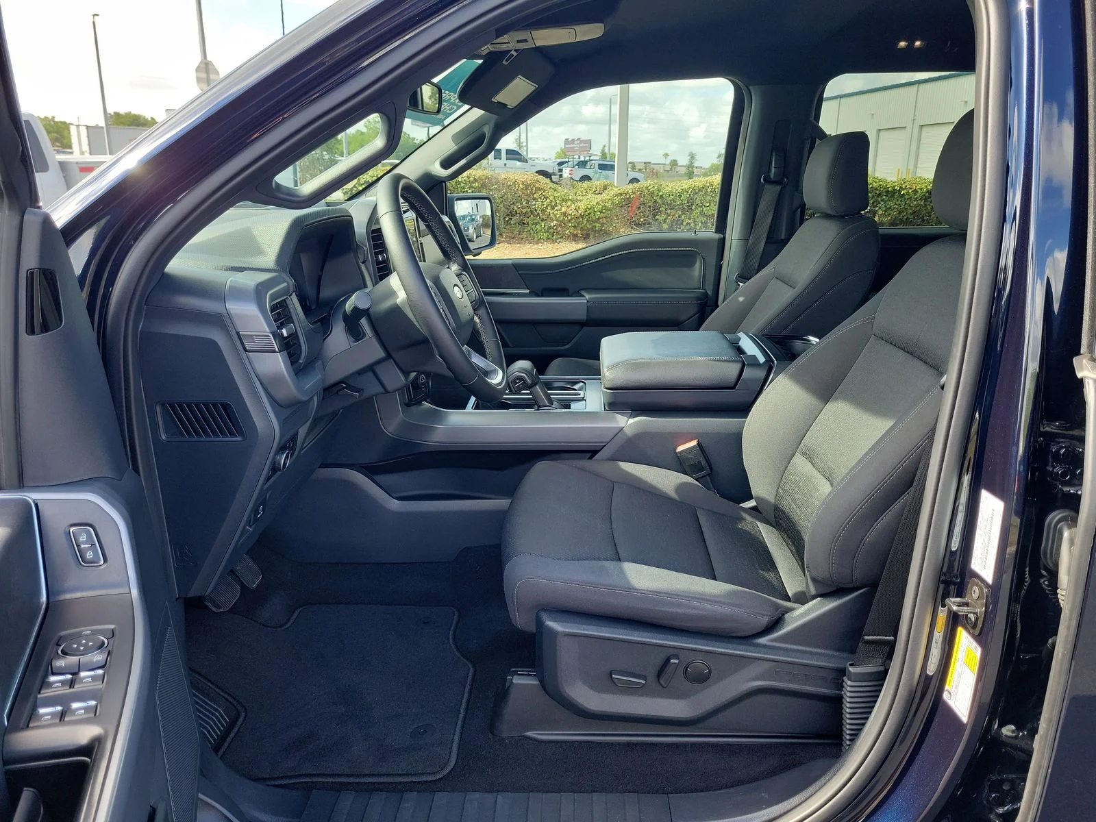Certified Used 2025 Blue Ford XLT image 17