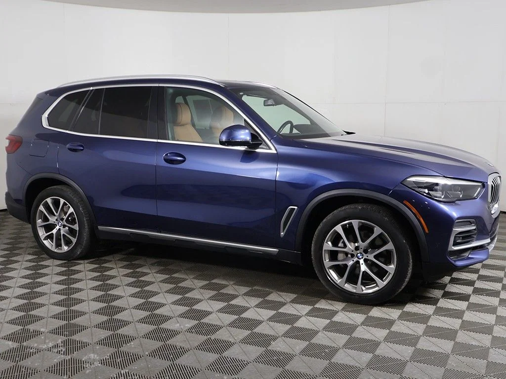 Used 2022 Blue BMW xDrive40i image 16