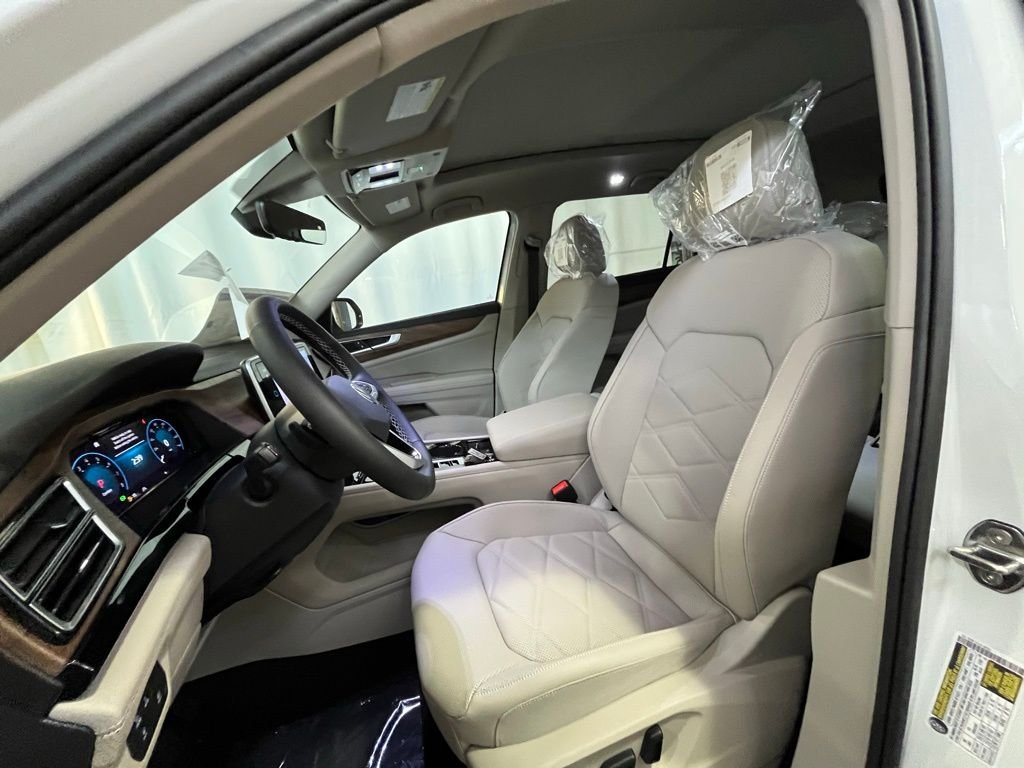 New 2026 White/off-white Volkswagen 2.0T SE w/Technology image 10