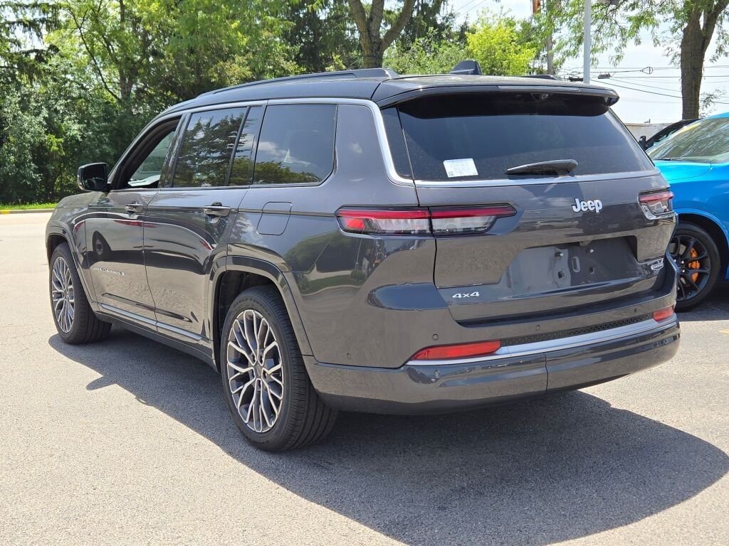 New 2026 Baltic Gray Metallic Clear-Coat Exterior Paint Jeep Summit image 15