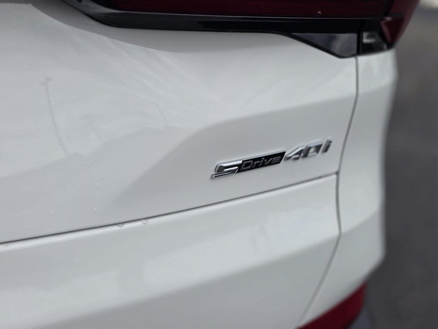 Used 2026  BMW sDrive40i image 32