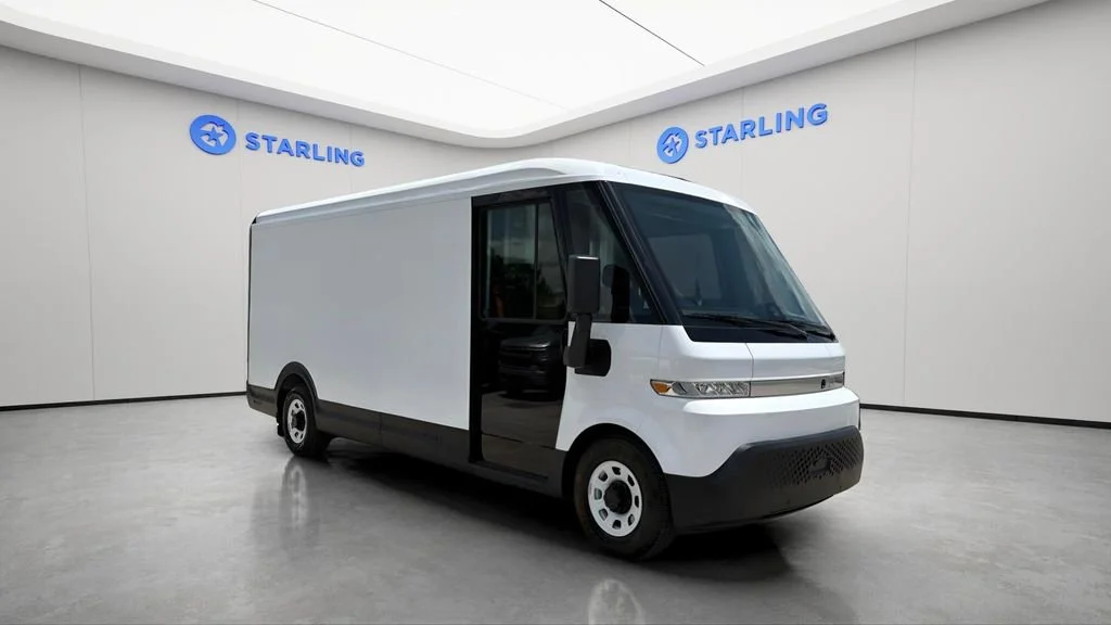 Used 2024 Oyster White BrightDrop EJY image 14