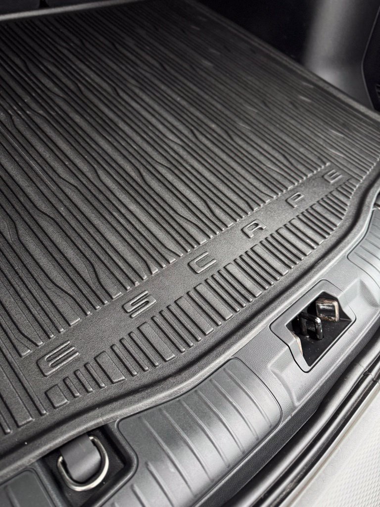 Used 2022 Black Metallic Ford SEL image 39