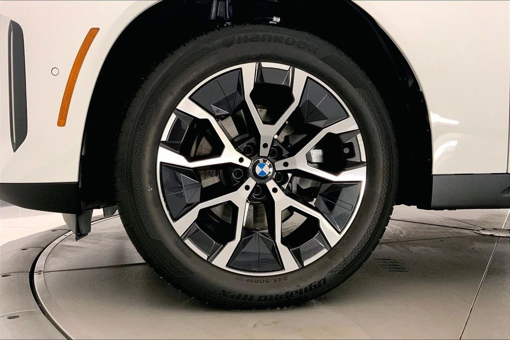Used 2026 Alpine White BMW  image 9