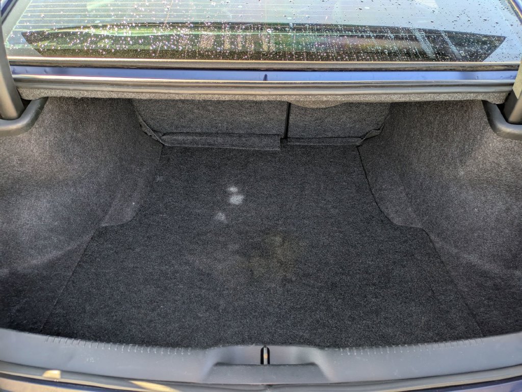 Used 2014 Blue Chrysler Base image 23