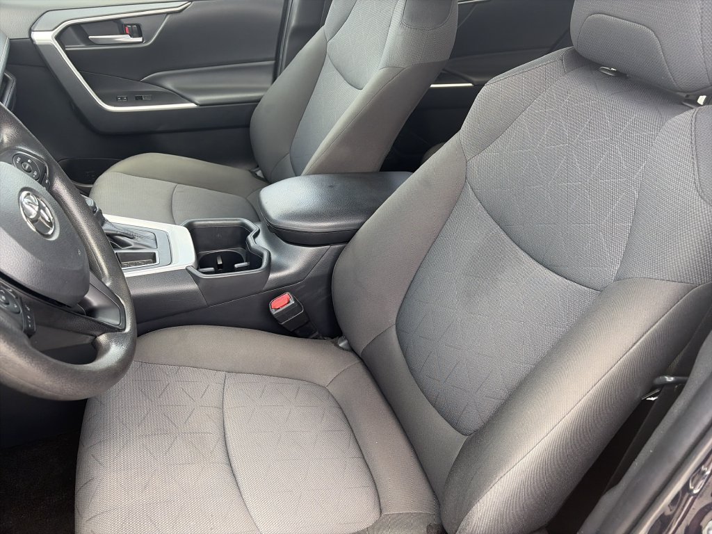 Used 2025  Toyota XLE image 11