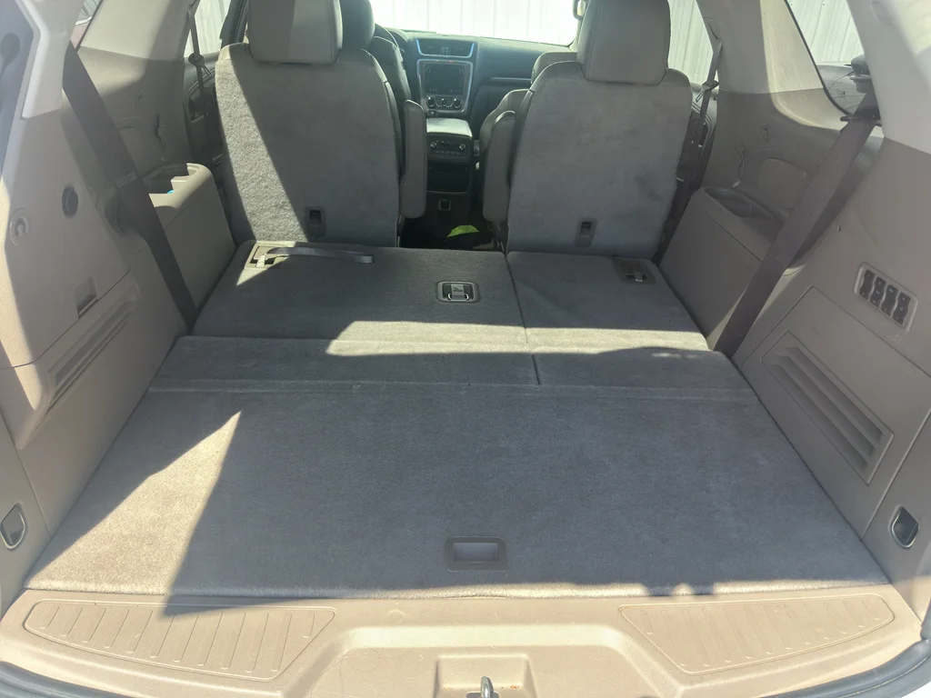 Used 2014  GMC Denali image 9