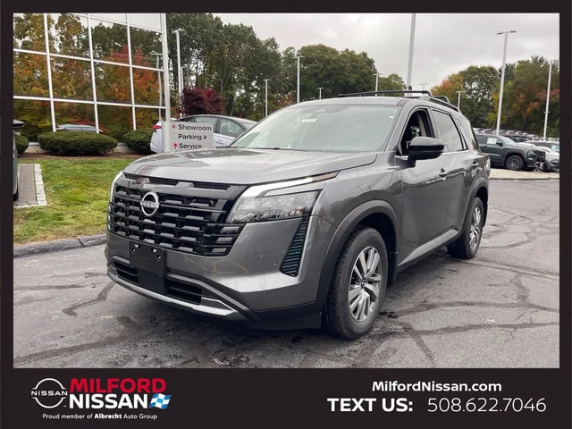 2026 Nissan Pathfinder SL