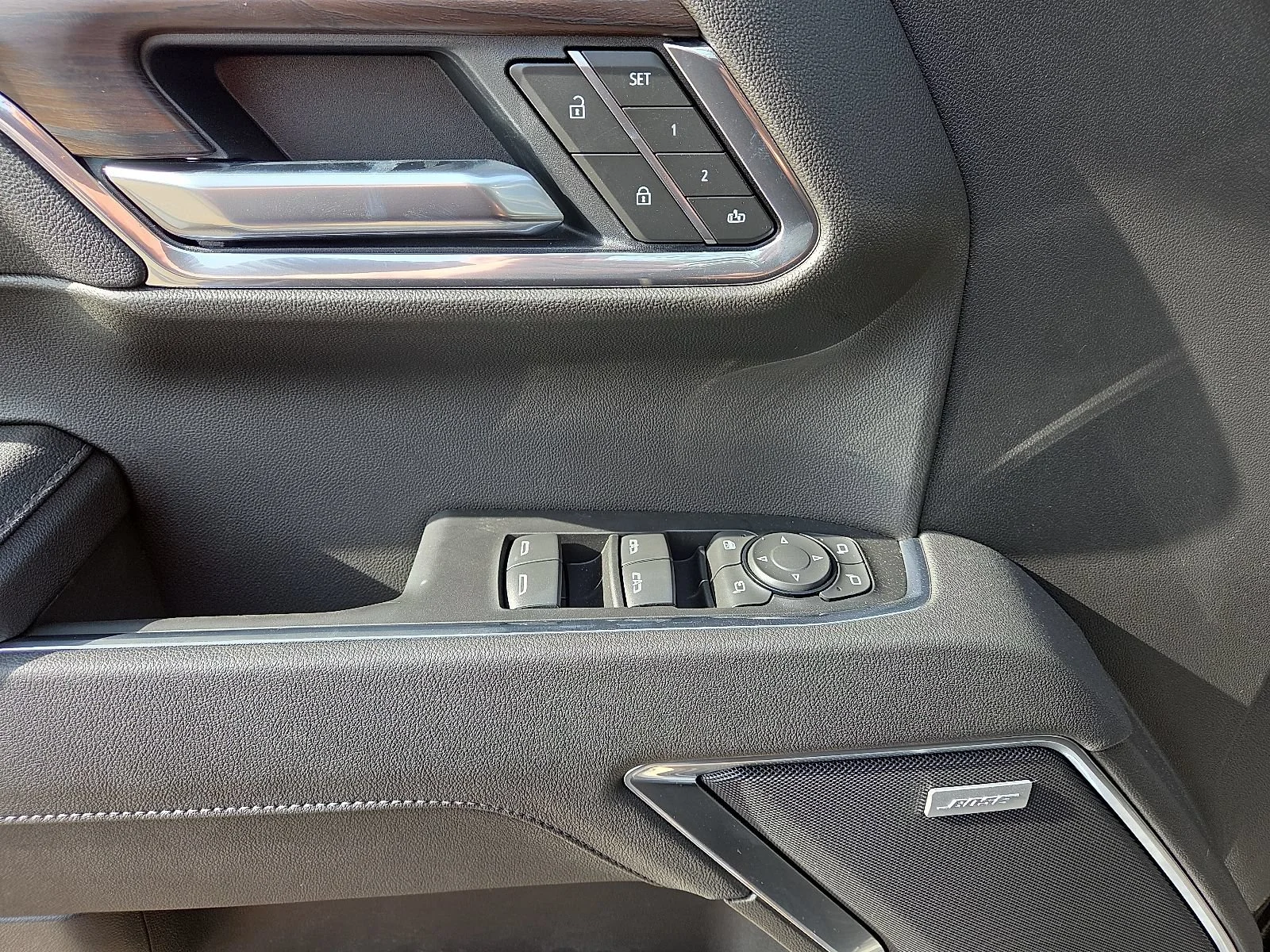 2026 GMC Sierra 1500 SLT - Photo 11