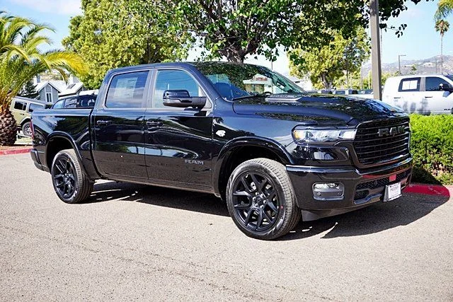 New 2026 Diamond Black Crystal Pearl-Coat Exterior Paint RAM Laramie image 6