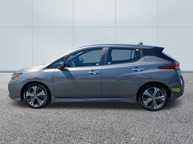 Used 2021 Gun Metallic Nissan SV image 3
