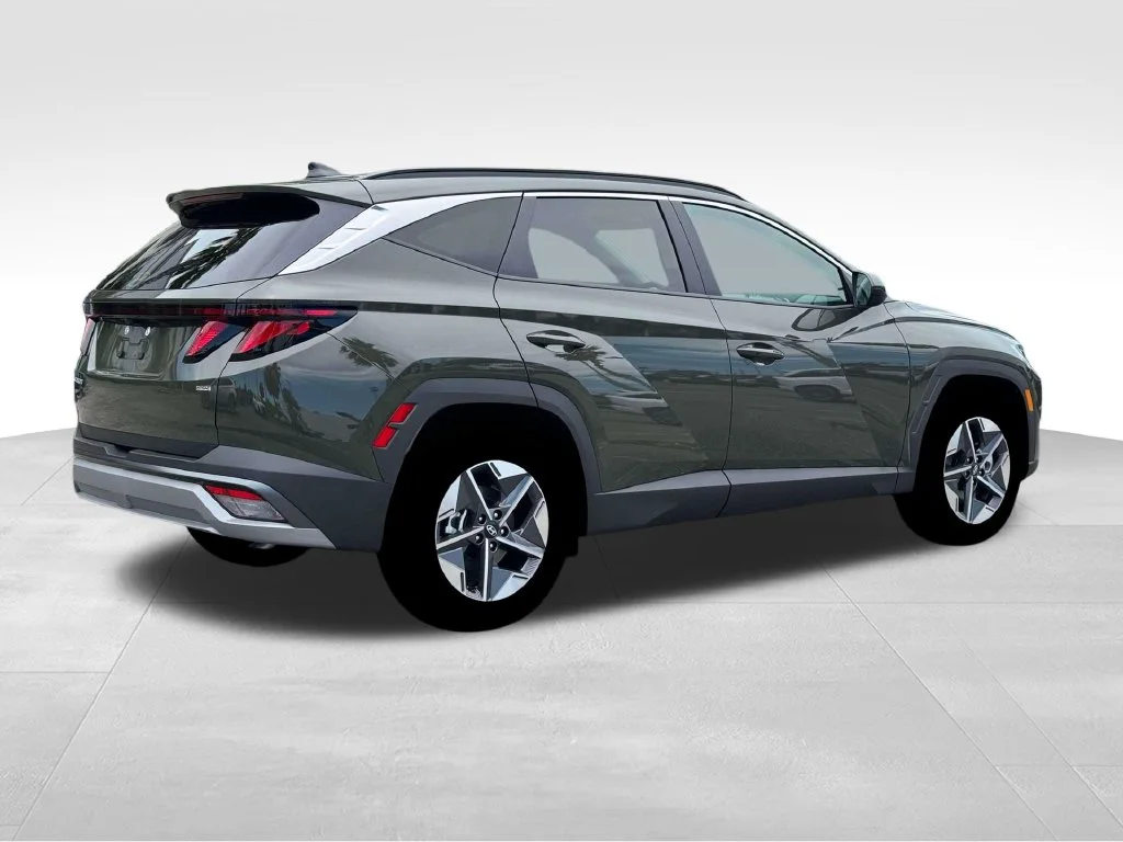Used 2026 Green Hyundai SEL image 9