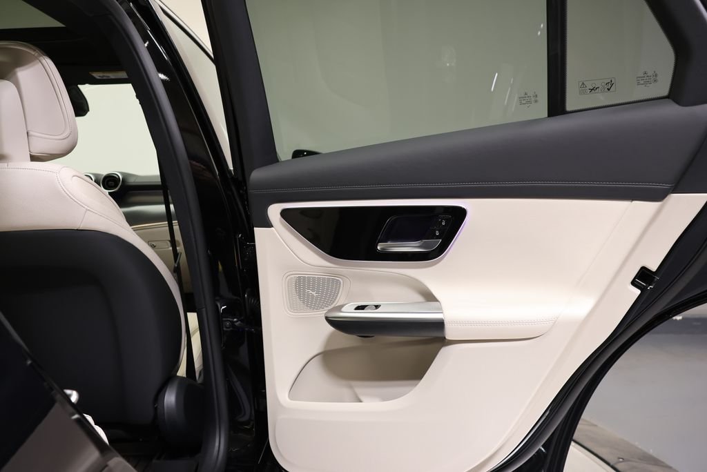 New 2027 Black Mercedes-Benz GLC 300 image 48