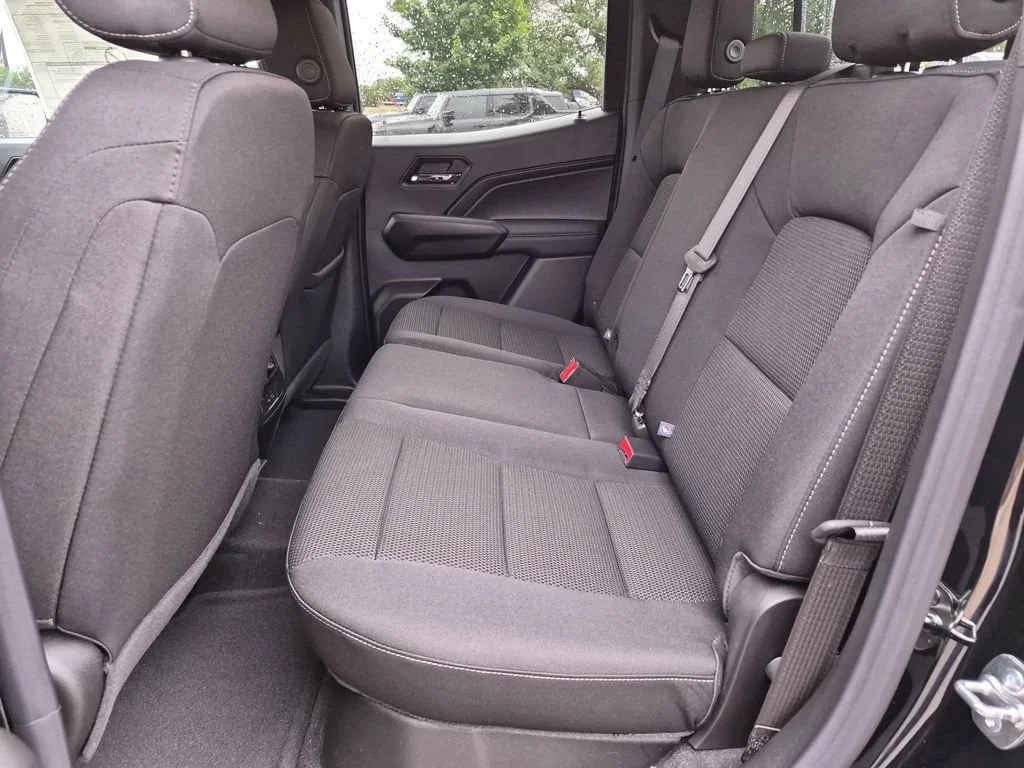 New 2026 Onyx Black GMC Elevation image 39