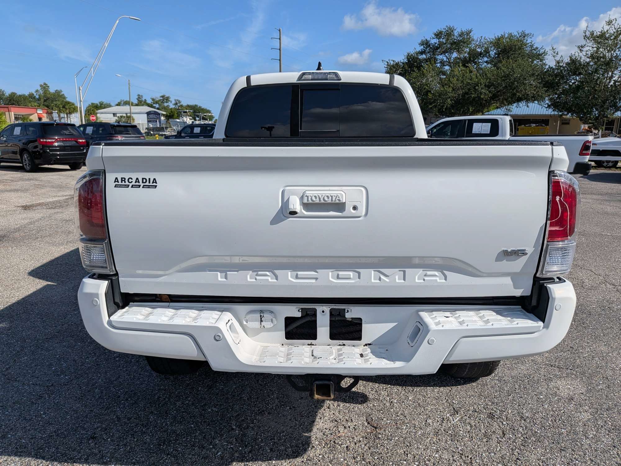 Used 2022  Toyota  image 5