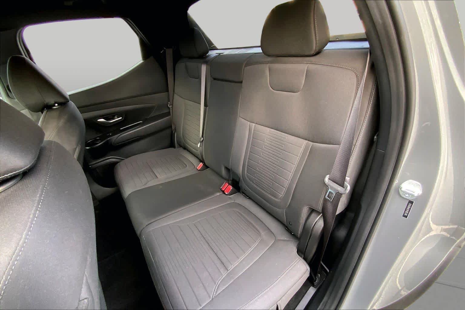 Used 2023 Hampton Gray Hyundai SEL image 20
