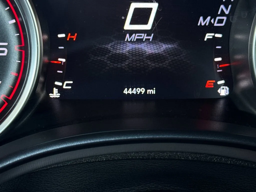 Used 2022 White Dodge SXT RWD image 28