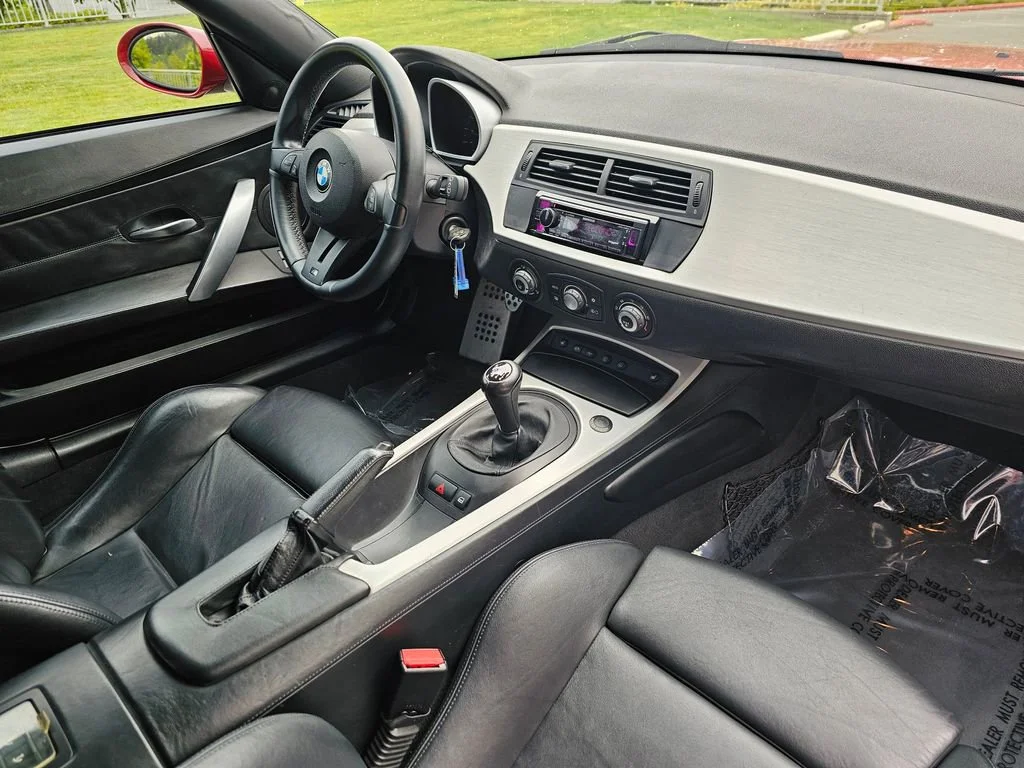 Used 2007  BMW M image 12