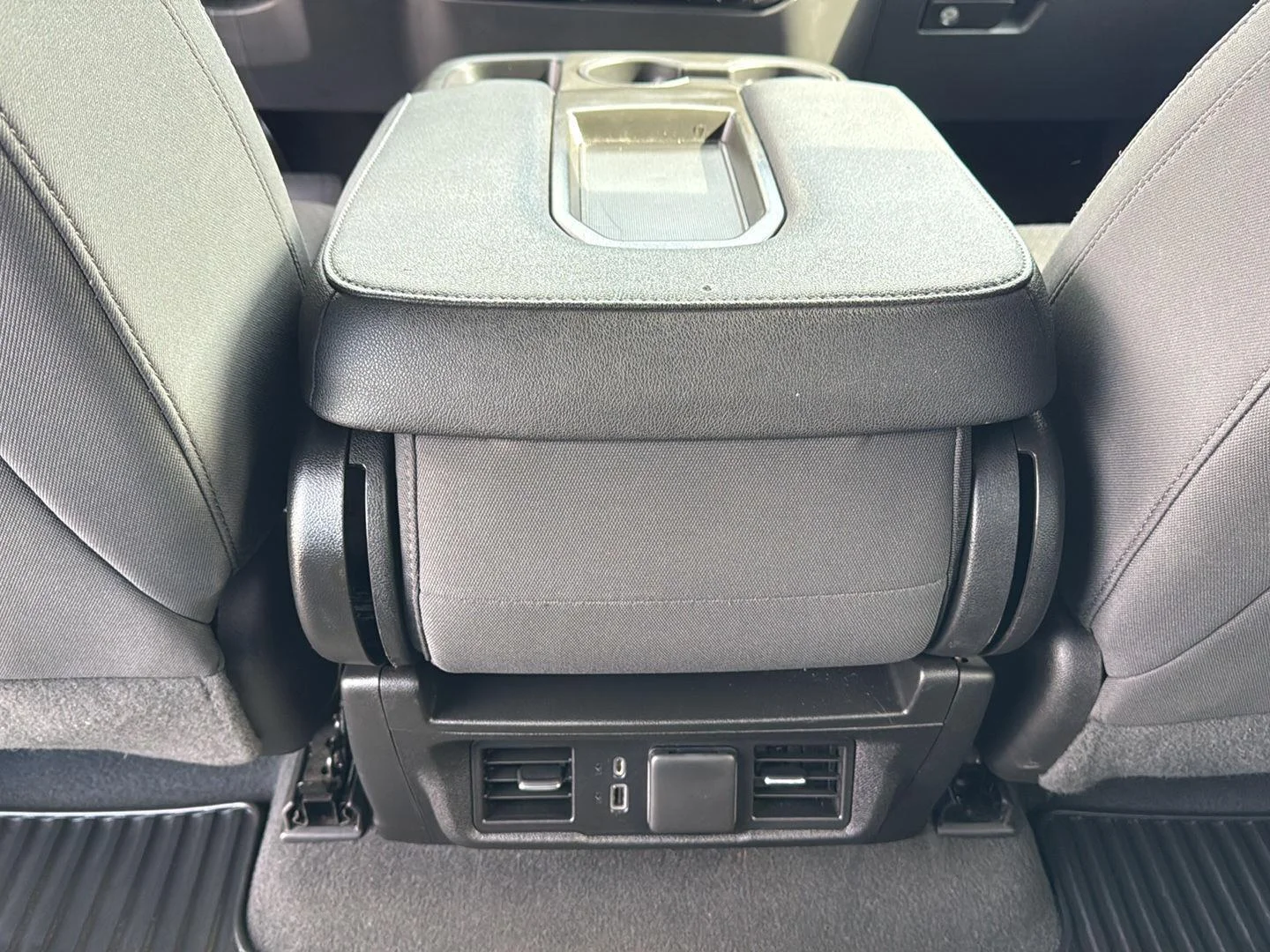 Used 2022 Onyx Black GMC Elevation image 20