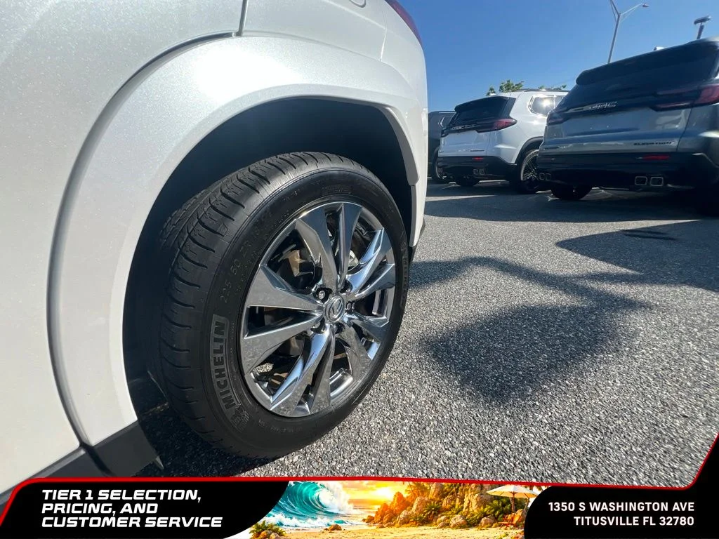Used 2025 White Lexus 300h Premium image 13