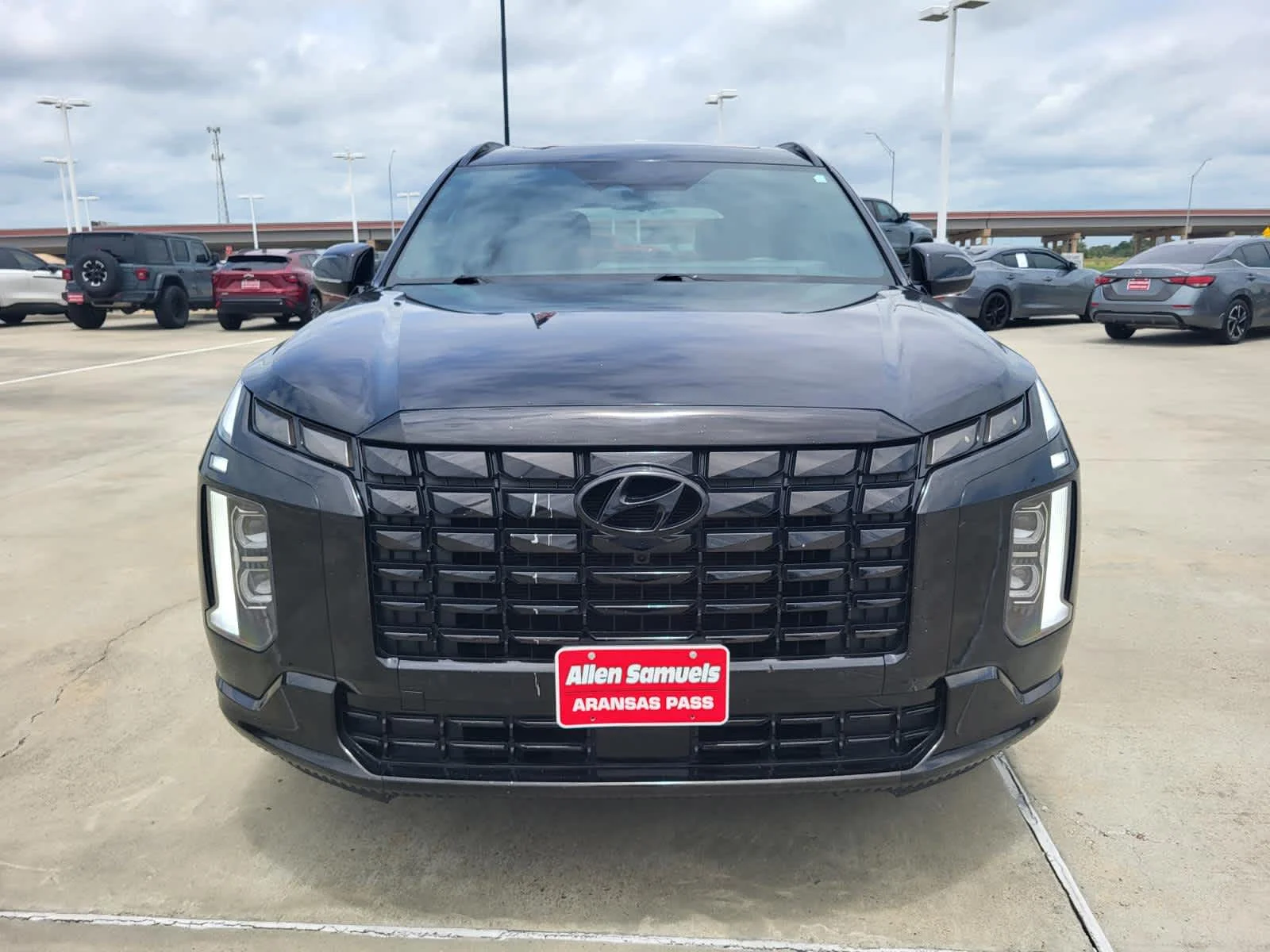 Used 2025 Abyss Black Pearl Hyundai Calligraphy Night Edition image 8