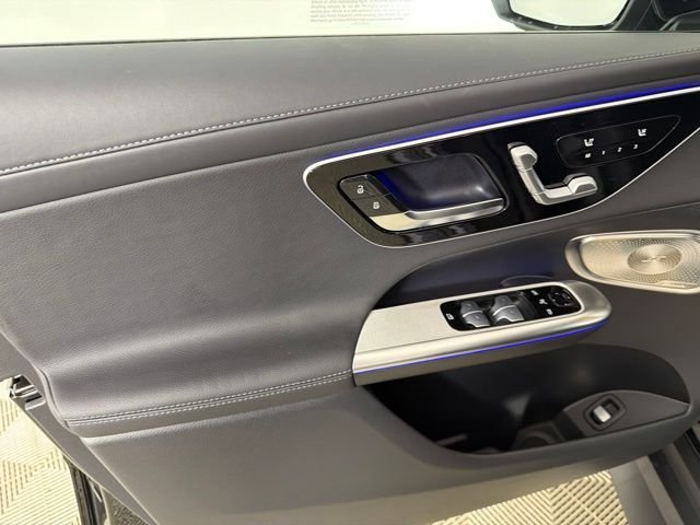 New 2027 Black Mercedes-Benz GLC 300 image 12