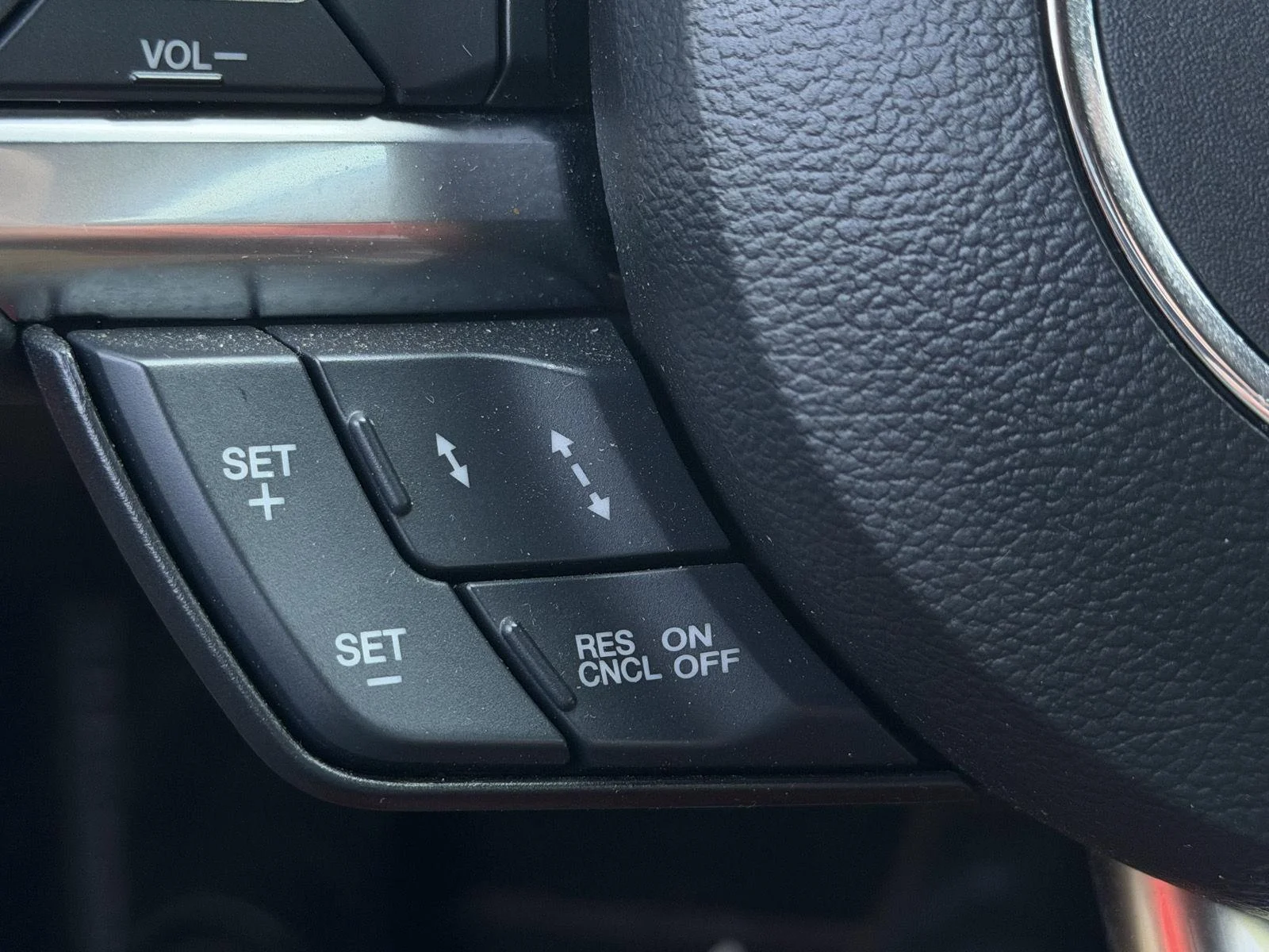 Used 2018 Oxford White Ford GT Premium image 9