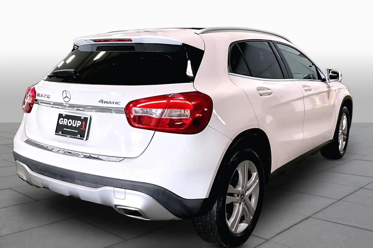Used 2019 Polar White Mercedes-Benz GLA 250 image 13