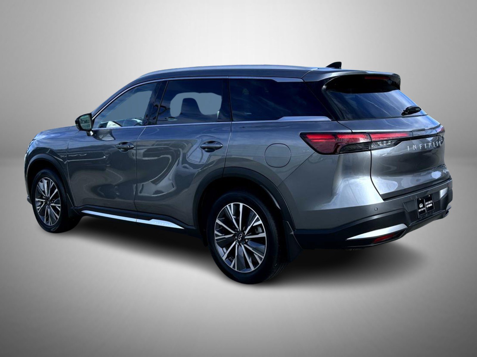 Used 2026 Gray INFINITI LUXE image 7