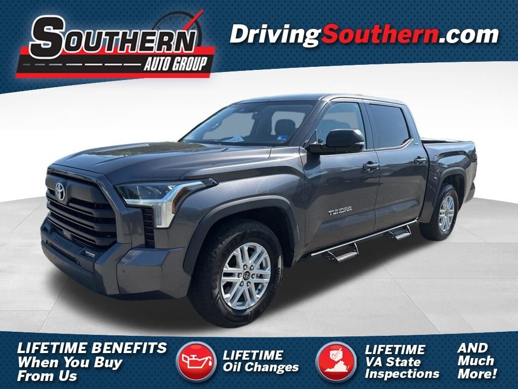 Used 2022 Gray Toyota SR5 image 1