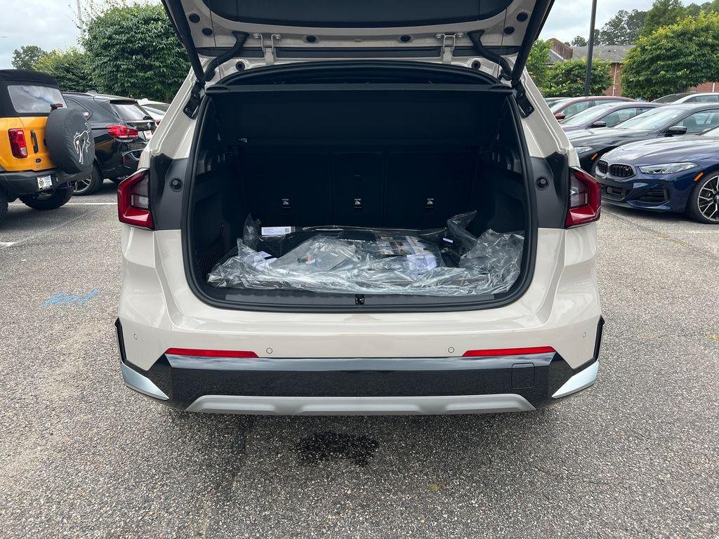 New 2026 Dune Grey Metallic BMW xDrive28i image 27