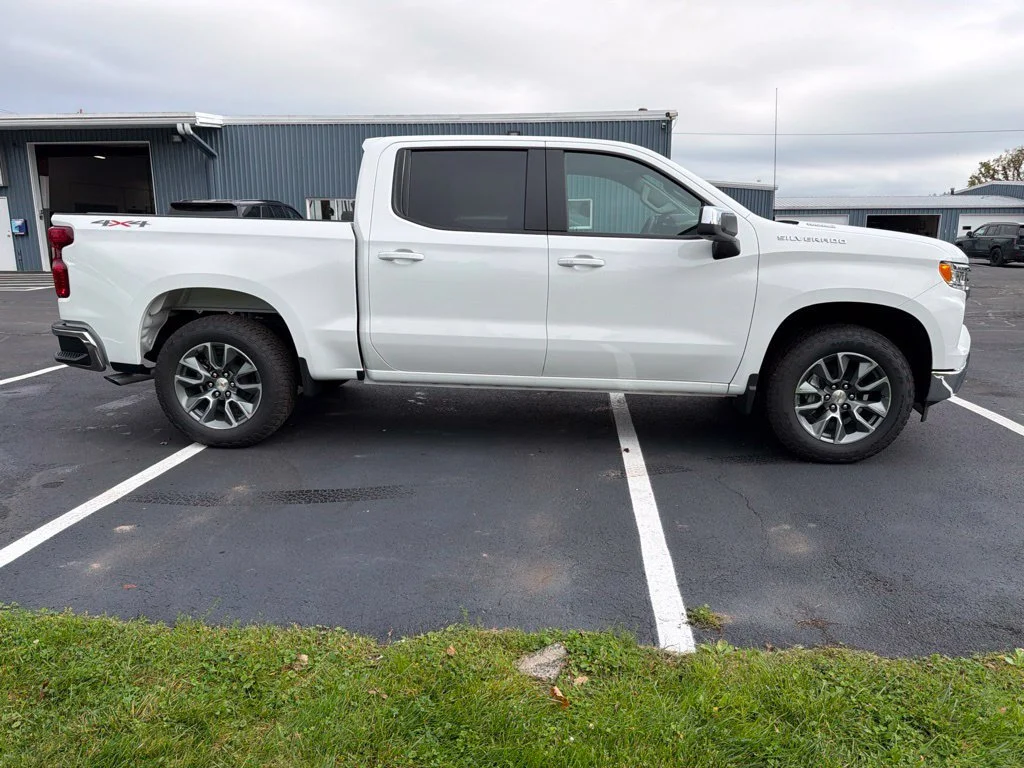 New 2026 Summit White Chevrolet LT (2FL) image 2