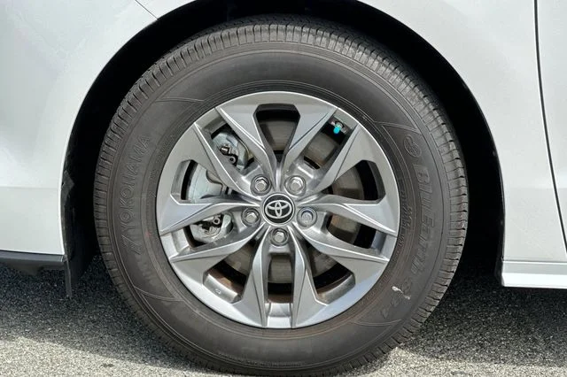 Used 2025 Beige Toyota XLE image 35