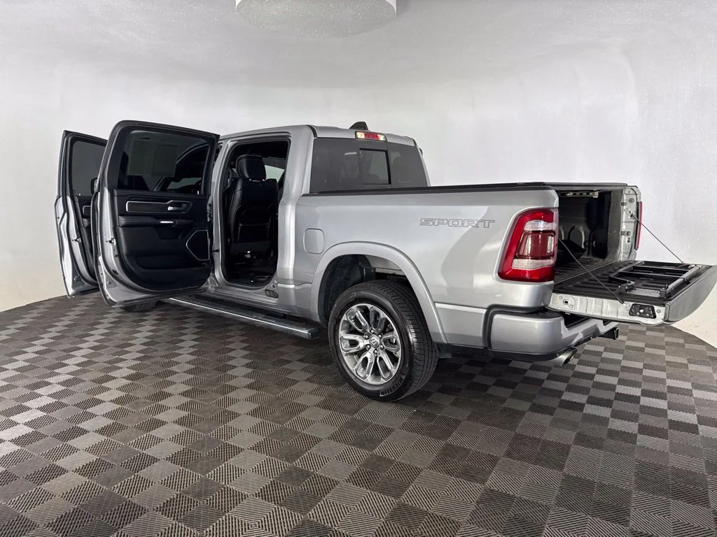Used 2020 Silver Ram Laramie image 18