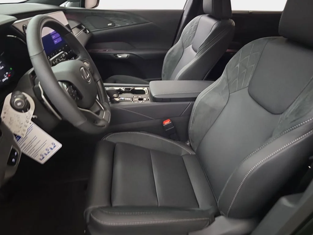 New 2026 Nori Green Pearl Lexus LUXURY image 15