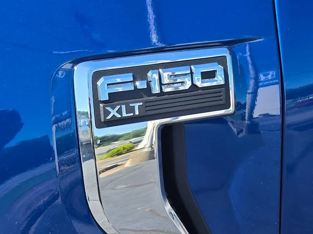 Used 2025 Blue Ford XLT image 25