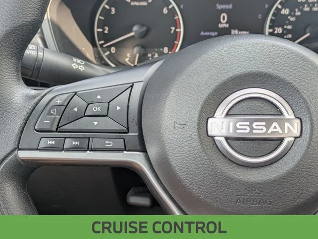 Used 2025 White Nissan 2.5 SV image 18