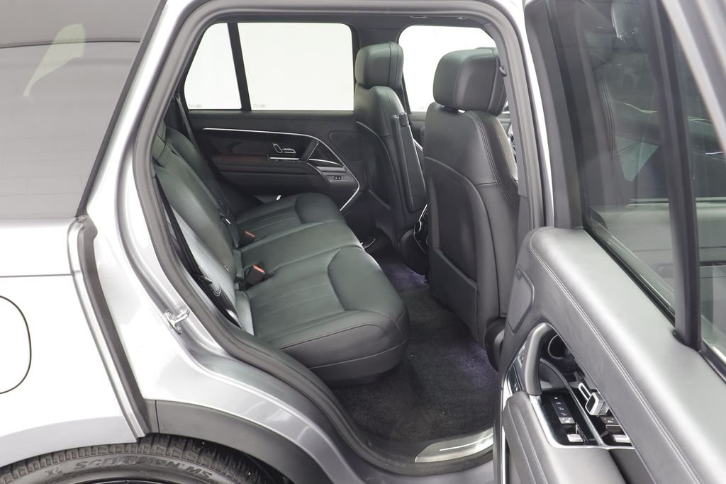 2025 Land Rover Range Rover SE - Photo 19