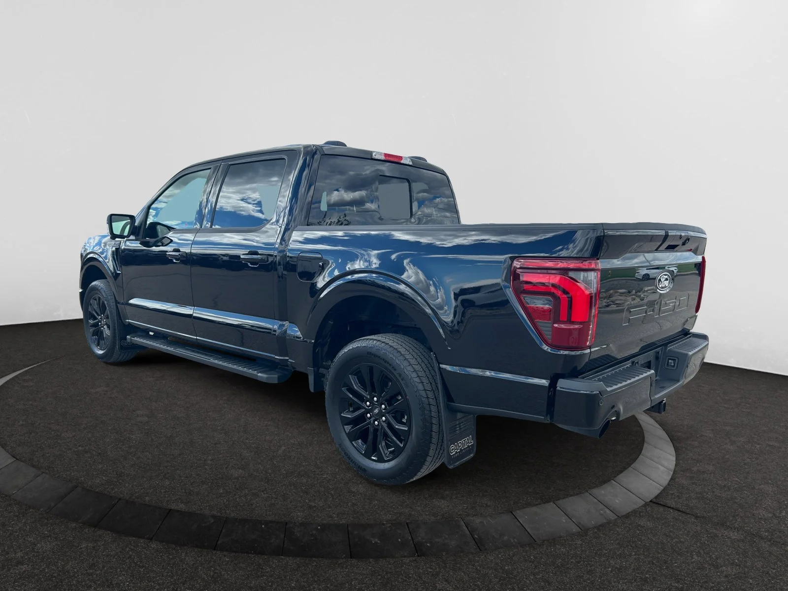 Used 2025 BLACK Ford LARIAT SuperCrew   **New Arrival** image 3