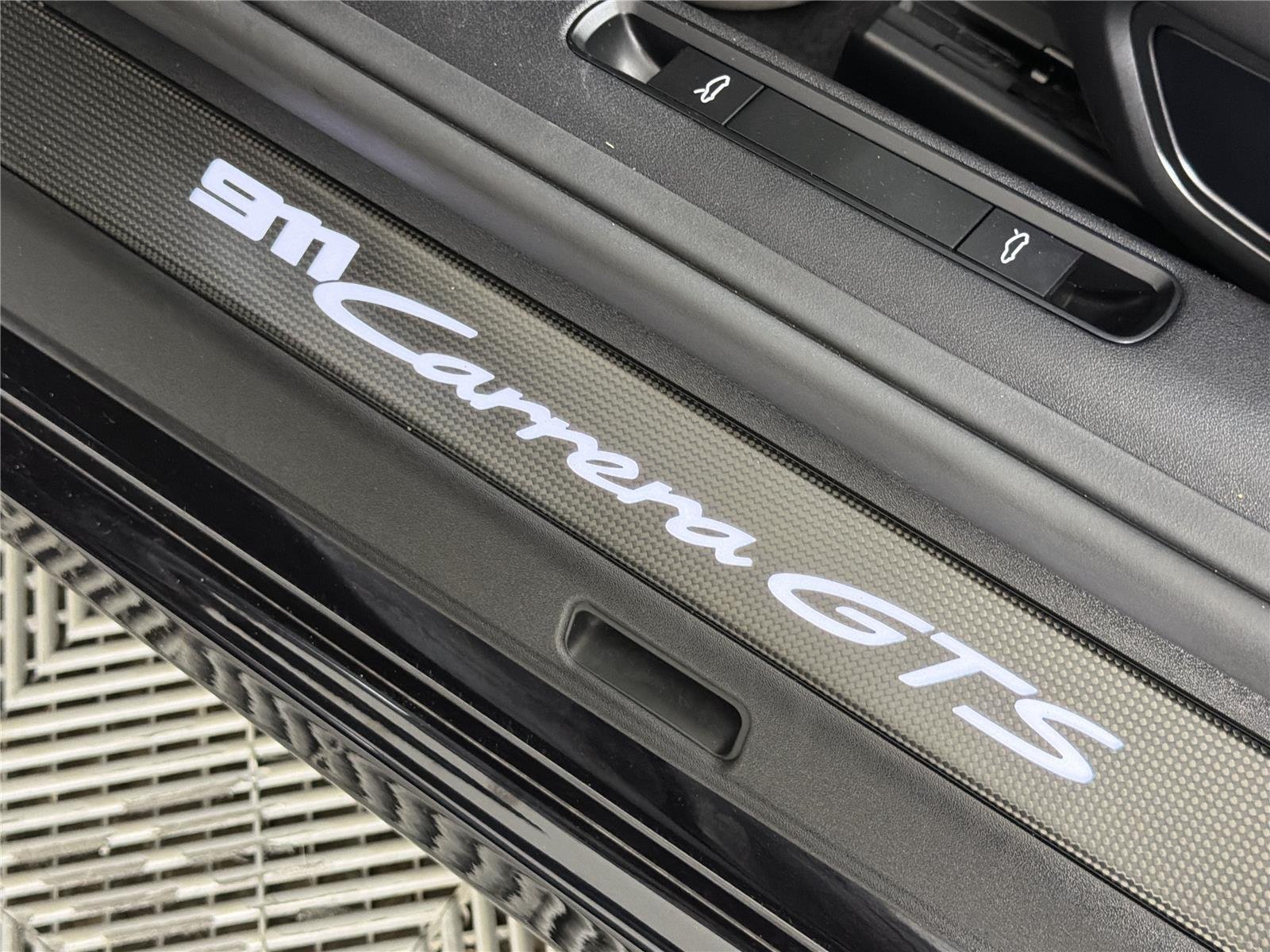 Used 2022  Porsche Carrera S image 20