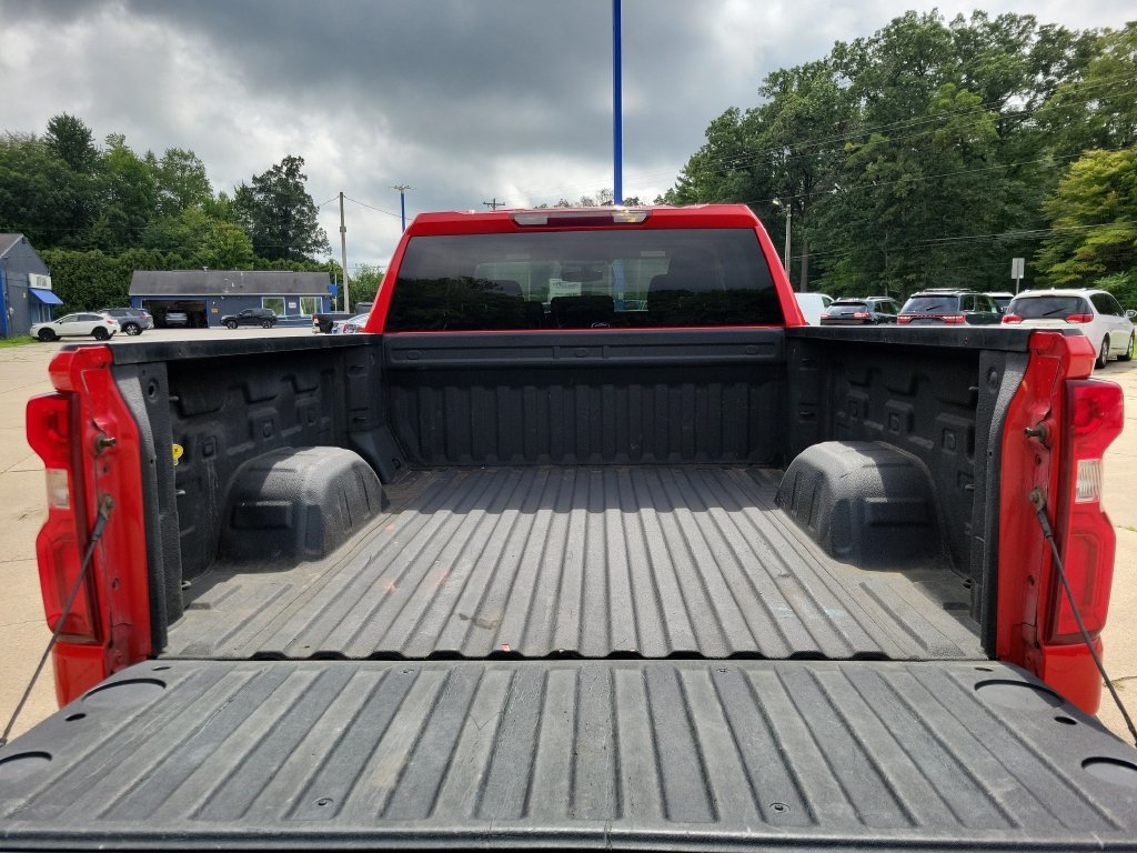 Used 2019 Red Chevrolet Custom Trail Boss image 9