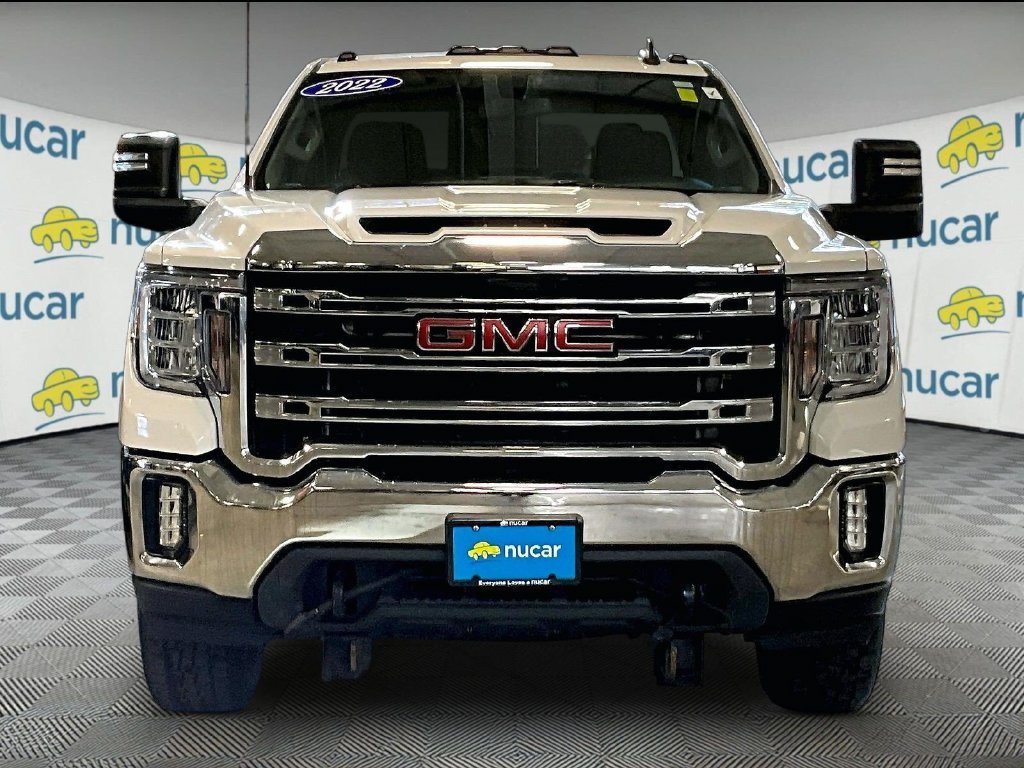 Used 2022 White GMC SLE image 2
