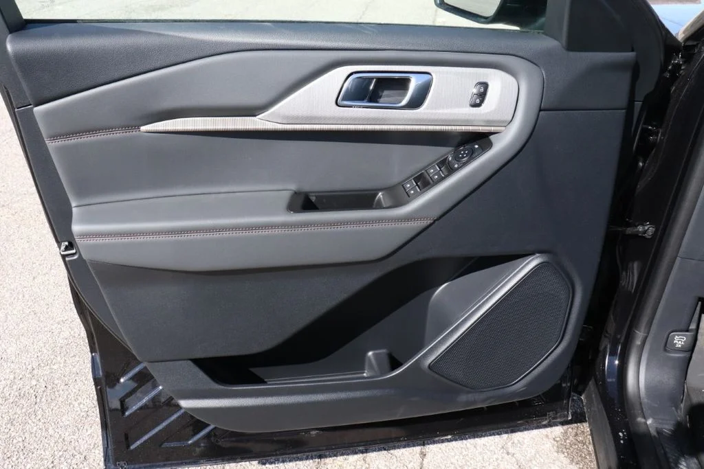 New 2026 Agate Black Metallic Ford Active image 37