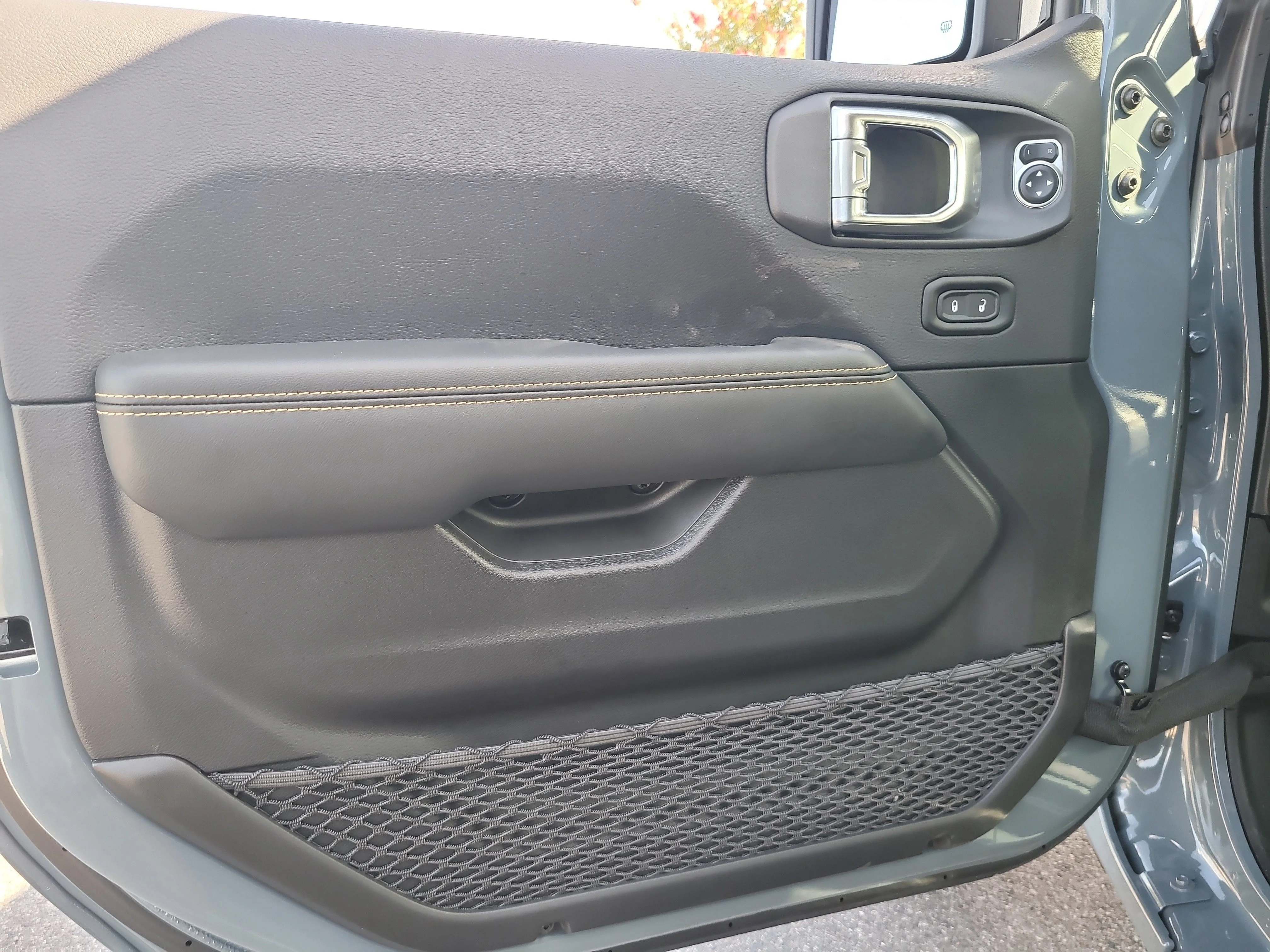 New 2026 Anvil Clearcoat Jeep Sahara image 12